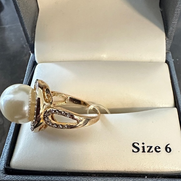 New Directions Gold Ring with Pearl Accent - Picture 2 of 4